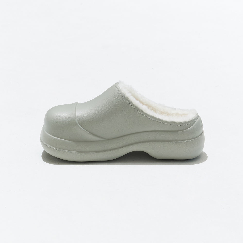 Wednesday Evening Winter Clog